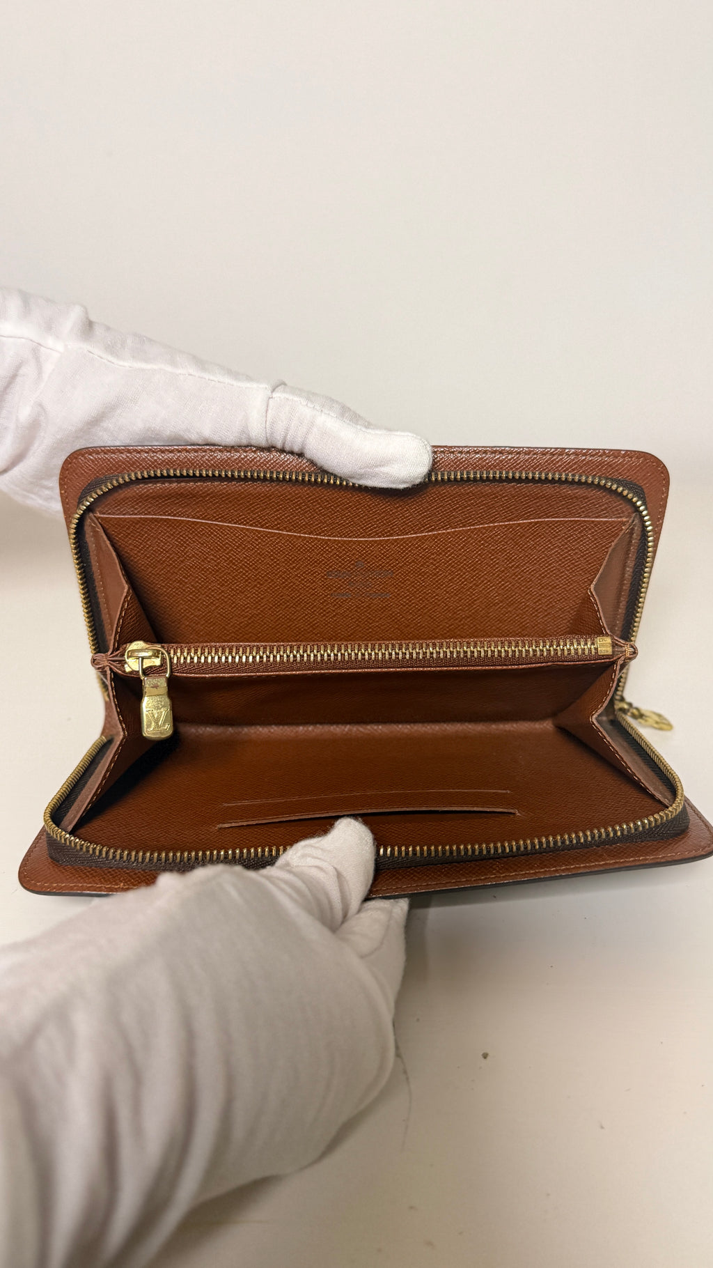 Louis Vuitton Sarah Damier Wallet